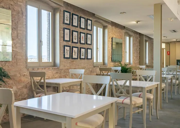 Maison Muralleta 3* Рибарроха-дель-Турия