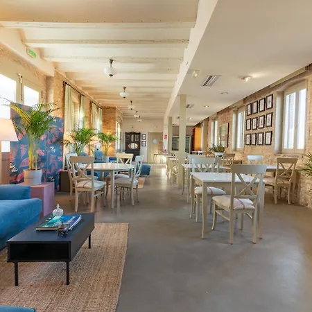 Bed & Breakfast Maison Muralleta Riba-Roja De Túria