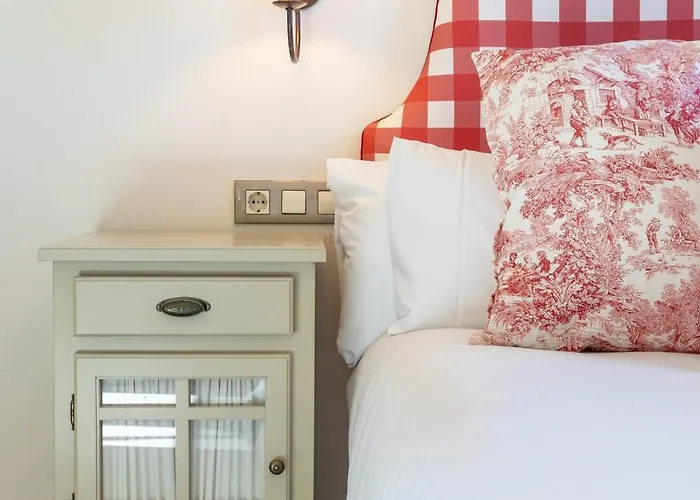 Alojamento de Acomodação e Pequeno-almoço Maison Muralleta