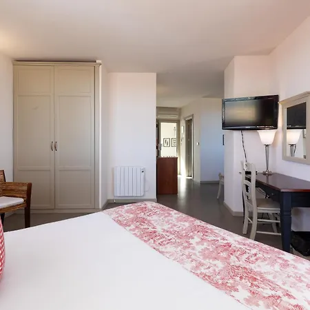 Maison Muralleta 3*