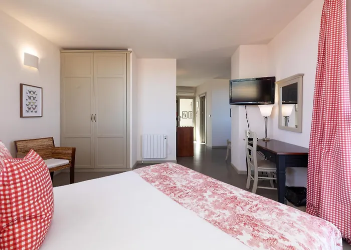 Maison Muralleta 3*